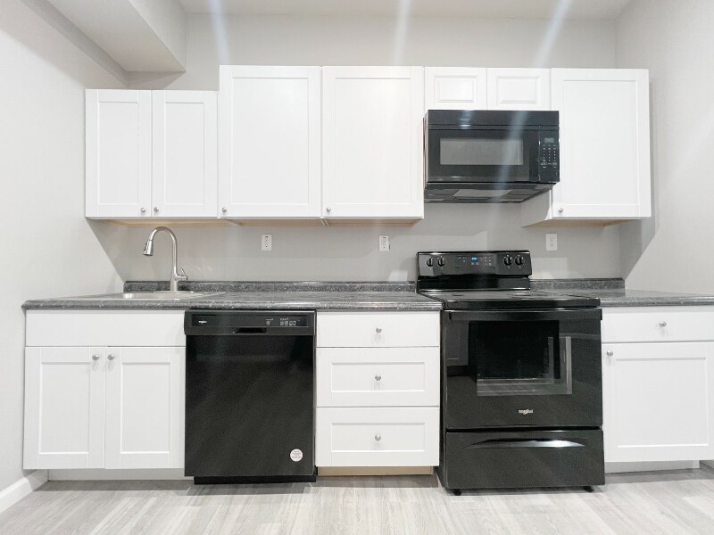 Foto principal - 3334 W Belvedere Ave