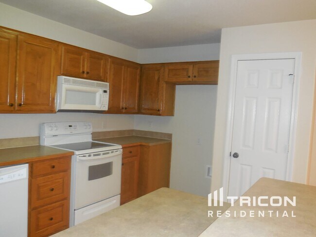 Foto del edificio - 925 Crowder Dr