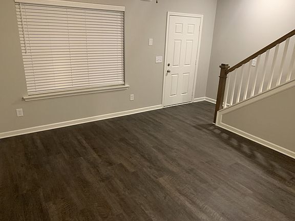 Foto del edificio - 4122 Saddlecreek Way