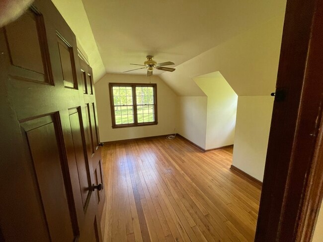 Building Photo - 2118 Jewett Rd