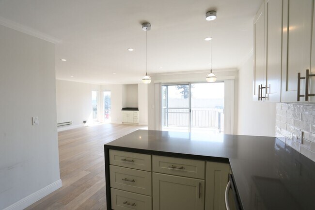 Foto del edificio - 366 Bellevue Avenue