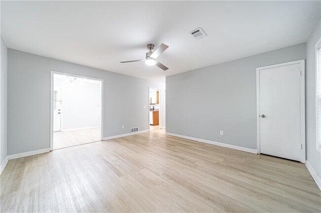 Foto del edificio - 690 Bellemeade Dr SW