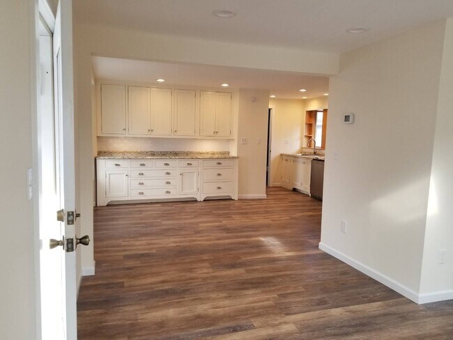 Foto del edificio - 77 Pilot St