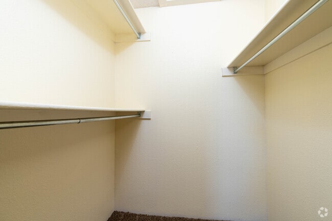 1BR, 1BA - 663SF - Whispering Pines