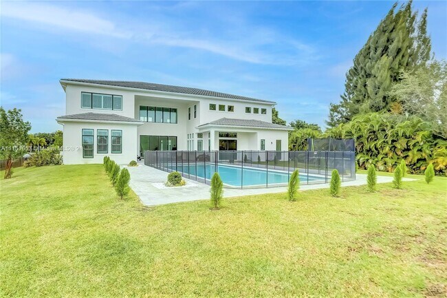 Building Photo - 17110 Reserve Ct