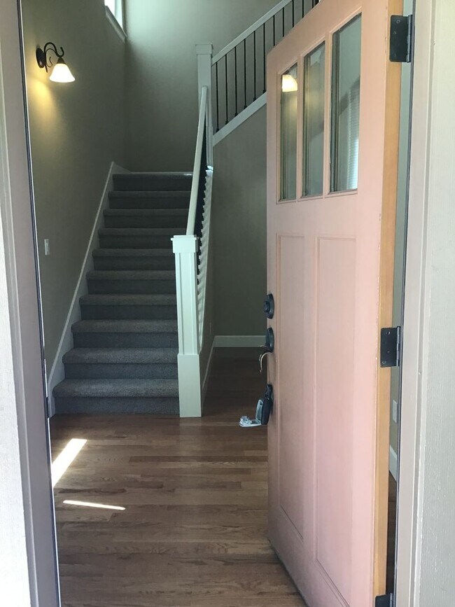 Building Photo - SW Bend Home for Rent!