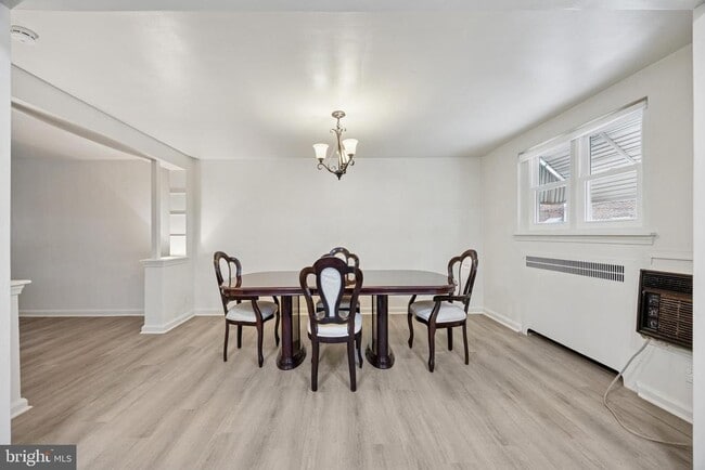 Foto del edificio - 255 Sherbrook Blvd