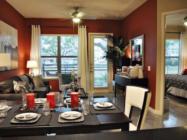 Foto del edificio - 5455 Richmond Ave.