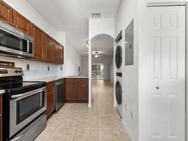 Foto del edificio - 5630 NW 114th Path