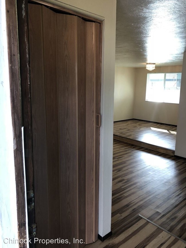 Building Photo - 260 54th St