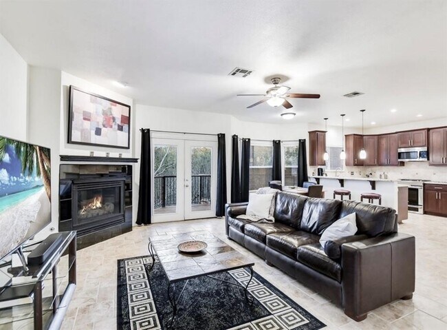 Foto del edificio - 9326 Knoll Crest Loop