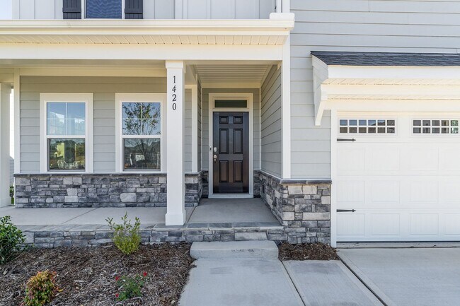 Building Photo - Newly Built 5 Bedroom Home in Knightdale!
