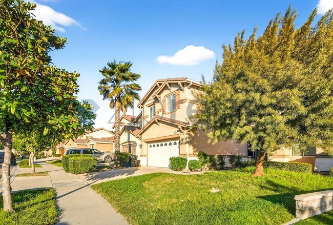 Foto del edificio - 6085 Medinah St