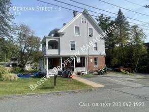 Building Photo - 13 Meridian St