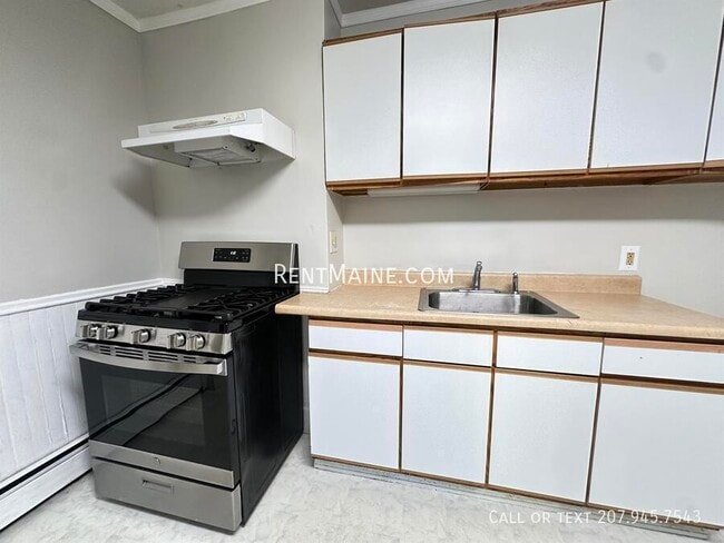 Building Photo - 101 Sanford St