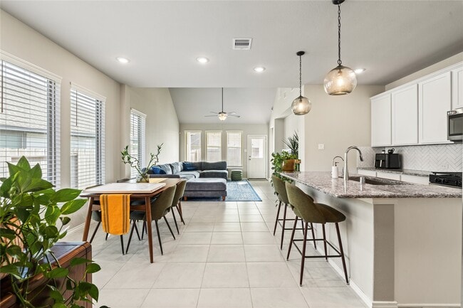 Building Photo - 20751 Wilde Redbud Trl