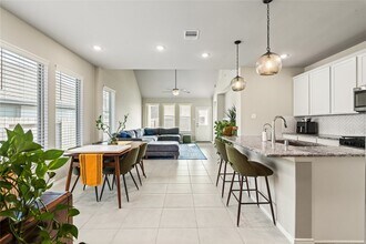 Building Photo - 20751 Wilde Redbud Trl