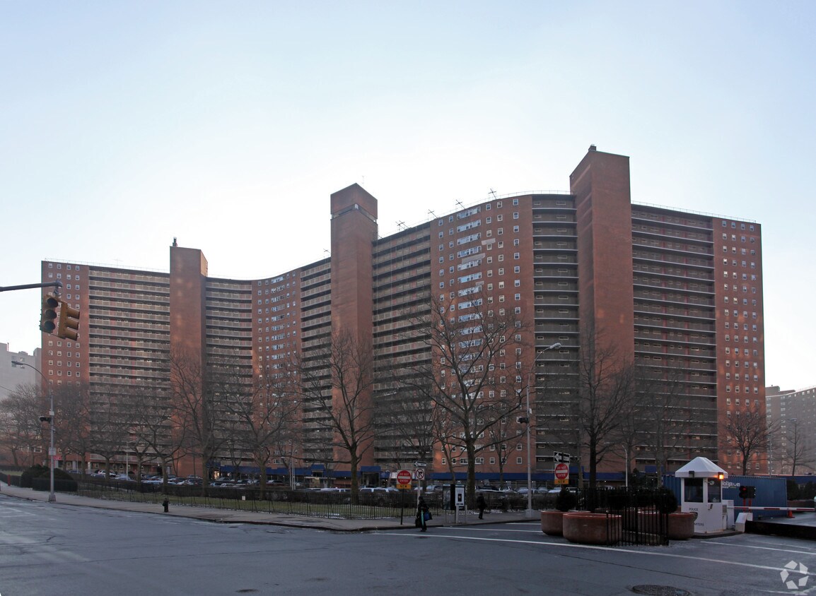 Chatham Green Apartments New York, NY