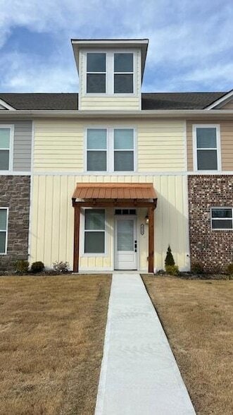 Building Photo - 1914 Cypress Ln