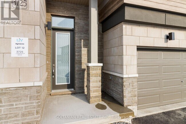 Building Photo - 3725 Lakepoint Dr
