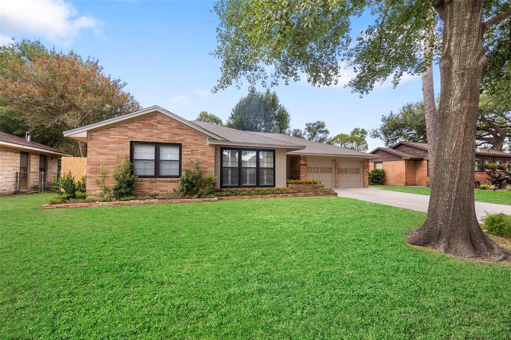 Primary Photo - 2118 Lazybrook Dr