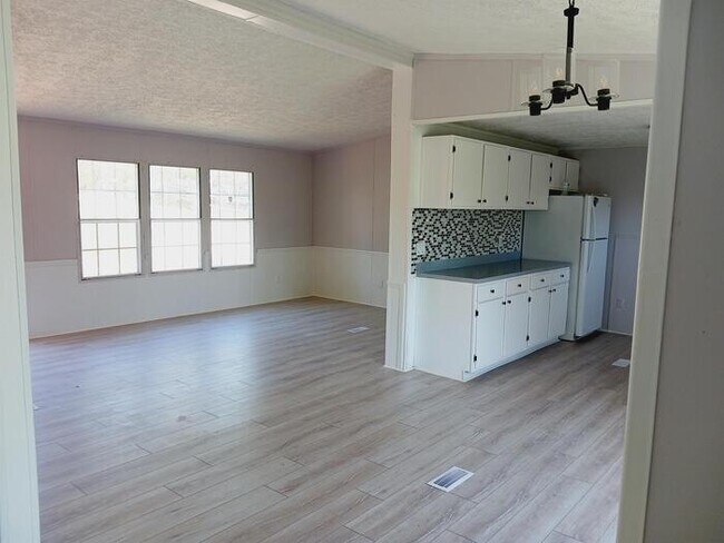 Foto del edificio - Updated Mobile Home