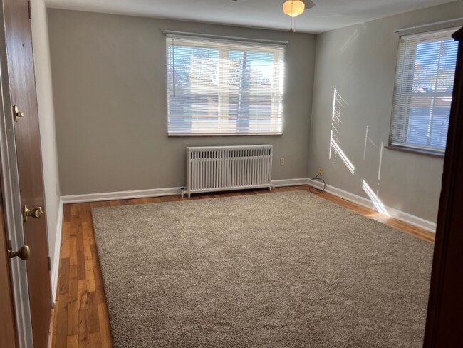 Photo - 4324 Schenck Ave Apartment