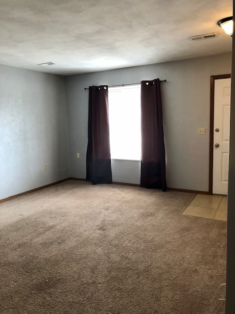 Building Photo - 1 Quail Hollow Ct