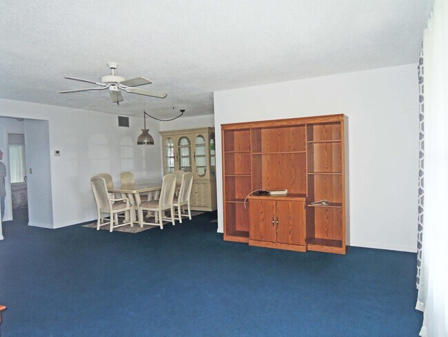 Building Photo - 414 Sandpiper Dr