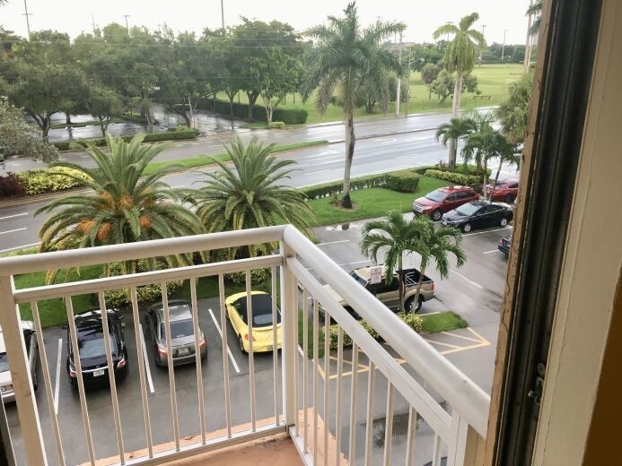 Foto principal - 405 S Pine Island Rd