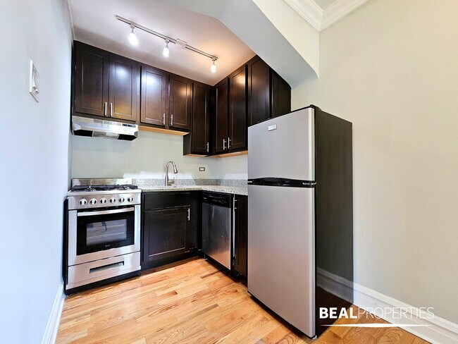 Foto del edificio - 4737 N Hermitage Ave