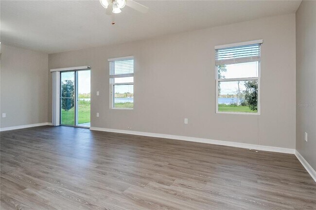 Building Photo - 2037 Van Buren Loop