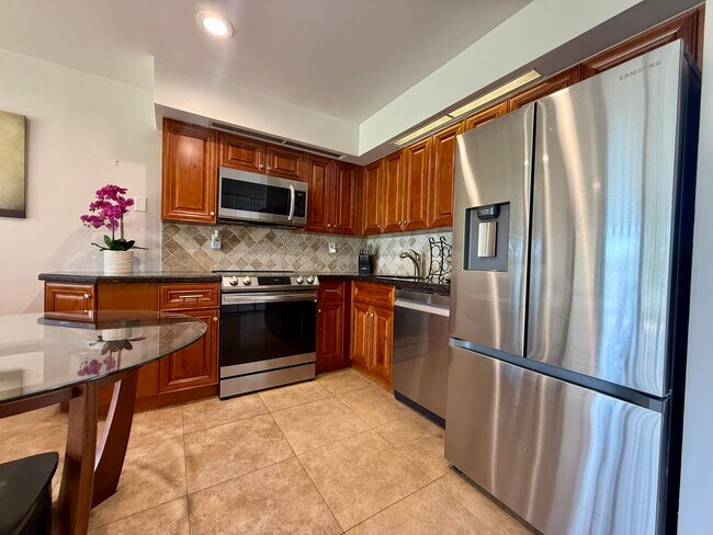 Building Photo - 620 Greensward Ln