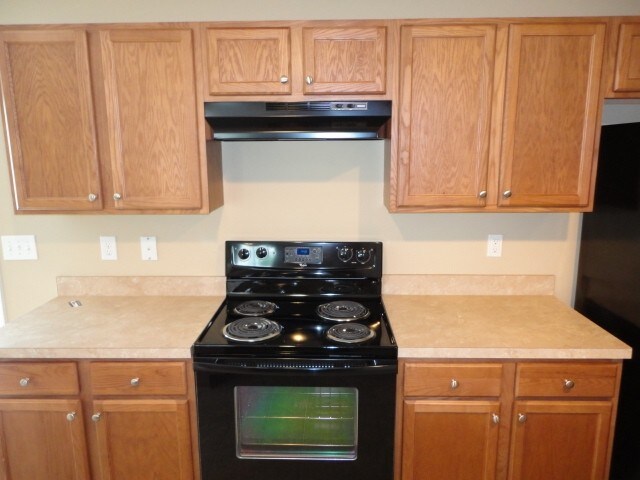 Building Photo - 3220 Laurenfields Way
