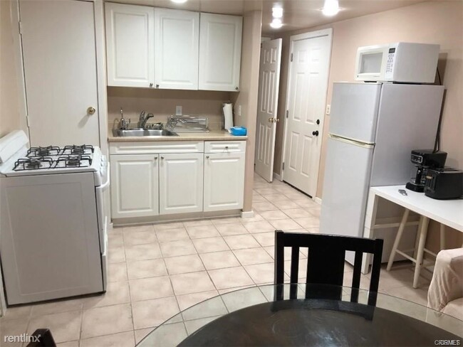 Foto del edificio - 1 br, 1 bath House - 12342 moorpark