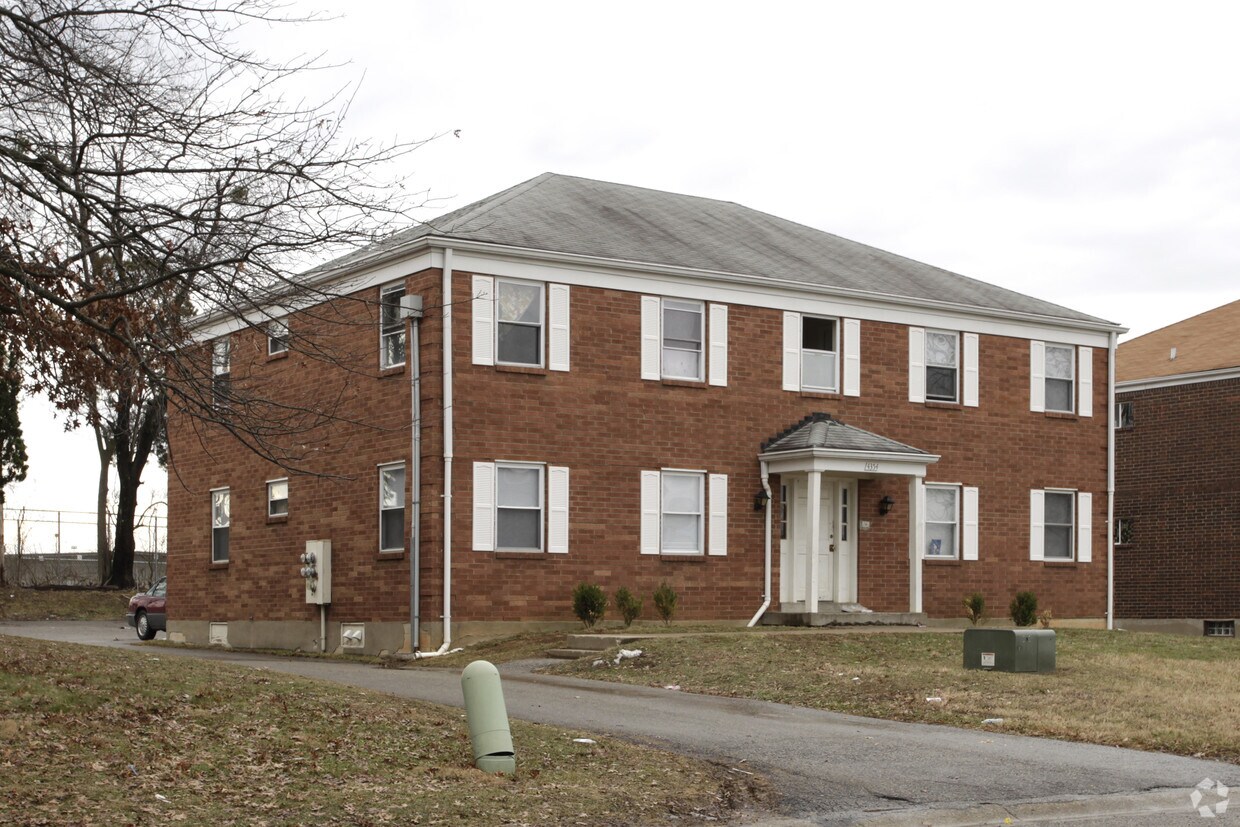 Building Photo - 4354 Newport Rd