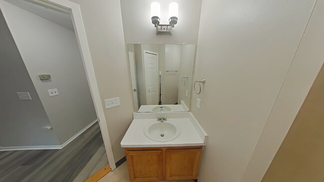 Foto del edificio - "1-Bedroom Condo Retreat in Fraser with 45...