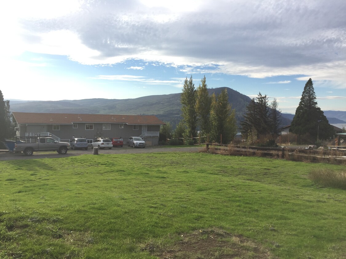 Foto principal - 404 West Klickitat ave