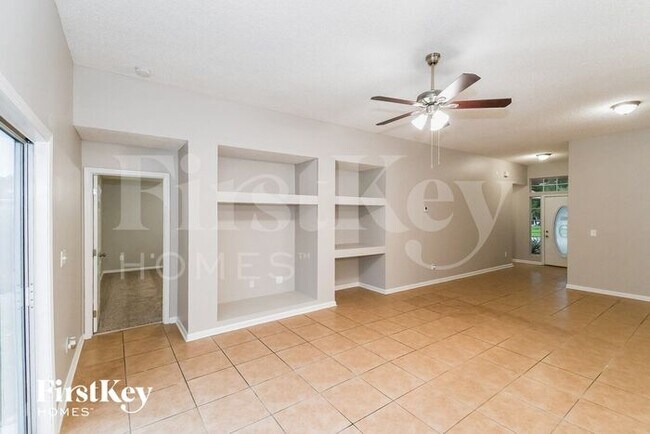 Foto del edificio - 12262 Gehrig Dr