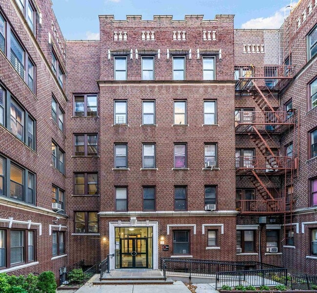 Building Photo - 277 Harrison Ave