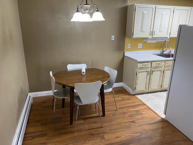 Photo - 501 Golden Cir House