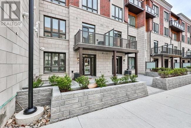 Building Photo - 4035 Hickory Dr