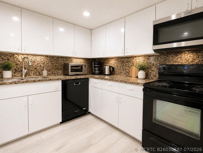 Foto del edificio - 401 Golden Isles Dr