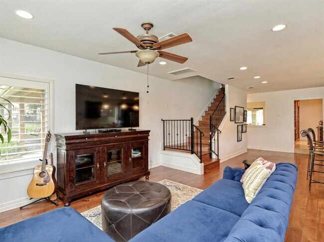 Foto del edificio - 404 Brookhaven Trail