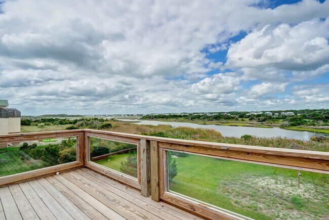 Foto del edificio - 1411 New River Inlet Rd