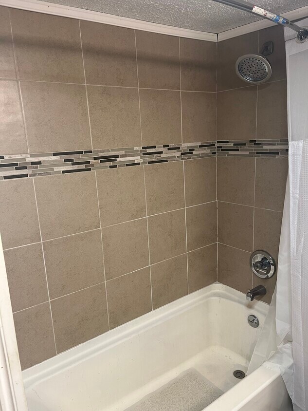 74 New St Unit Beautiful 2 Bedroom, Seymour, CT 06483 Apartments in