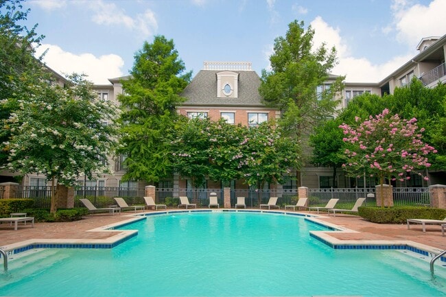 Building Photo - Renaissance at Preston Hollow