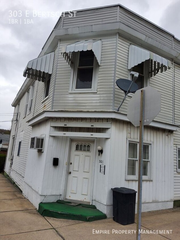 Primary Photo - 303 E Bertsch St