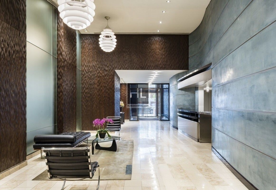 Foto principal - 420 W 42nd St