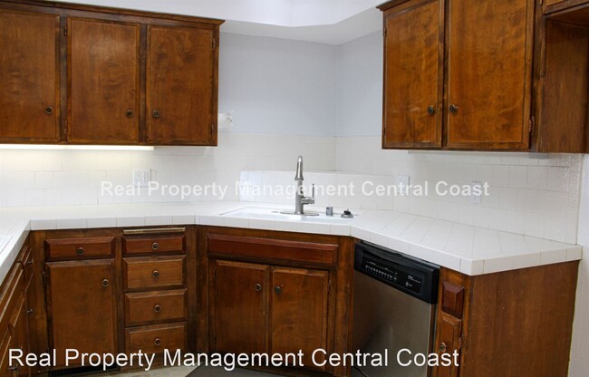 Foto del edificio - 3 br, 2 bath House - 1325 Hillcrest